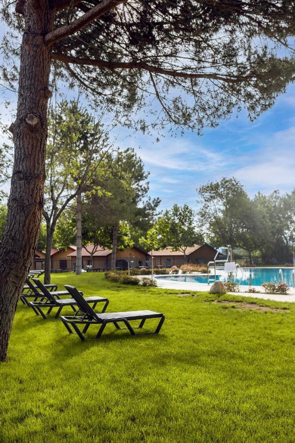 Wecamp Pirineos Hotel Boltaña Екстериор снимка